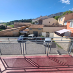 Maison de village à Puyloubier avec balcon et garage