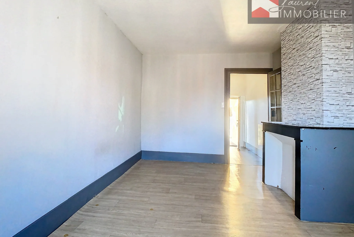 Immeuble de 2 appartements à vendre à Pont de Vaux pour 85 000 € 