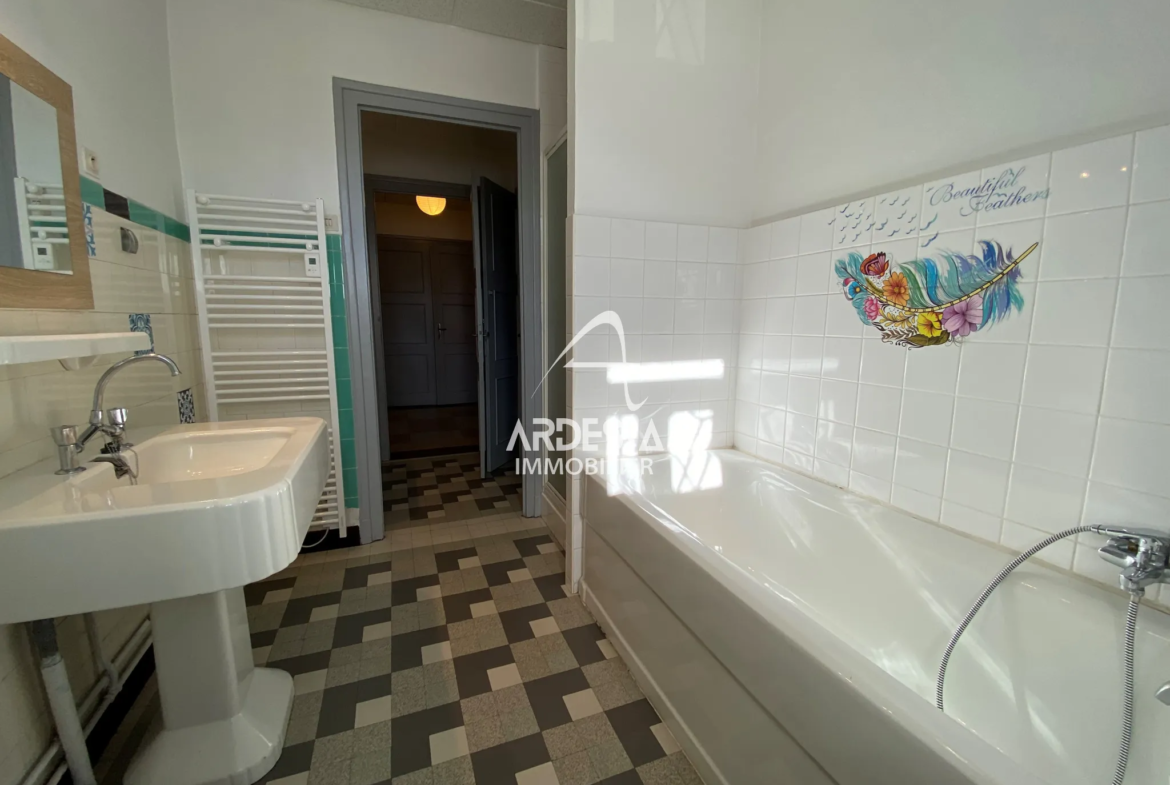 Vente Appartement Type 5 à St Avre - 270 000 EUR 