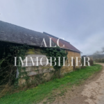 Maison en pierre à restaurer à Saint-Ouen de Mimbre