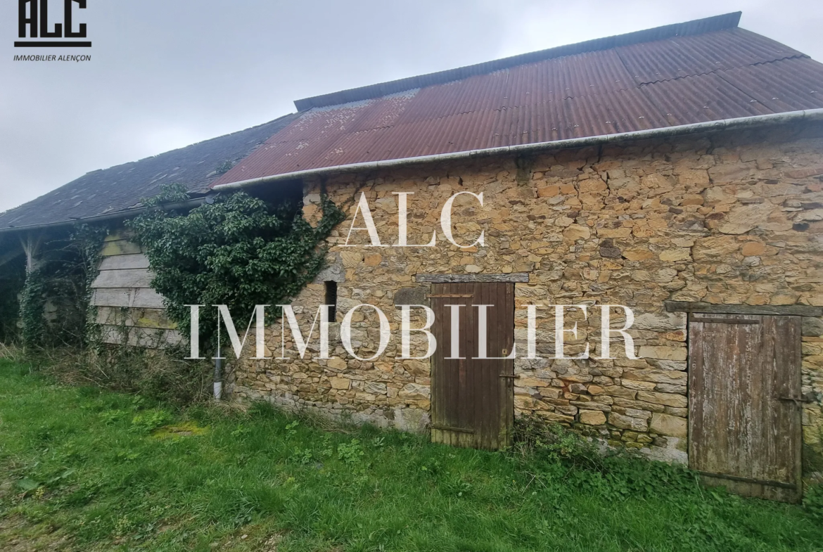 Maison en pierre à restaurer à Saint-Ouen de Mimbre 