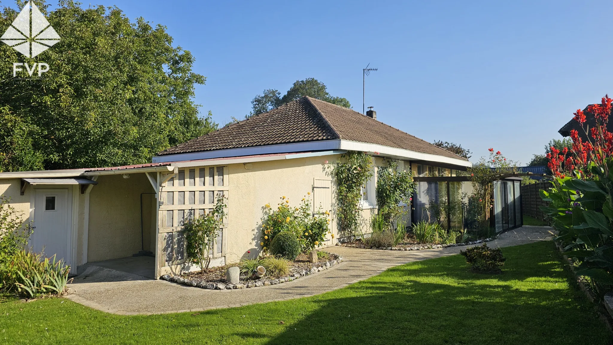 Maison de plain-pied à vendre à Offranville, 2 chambres 