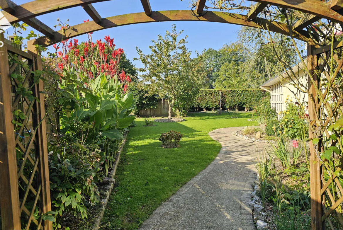 Maison de plain-pied à vendre à Offranville, 2 chambres 