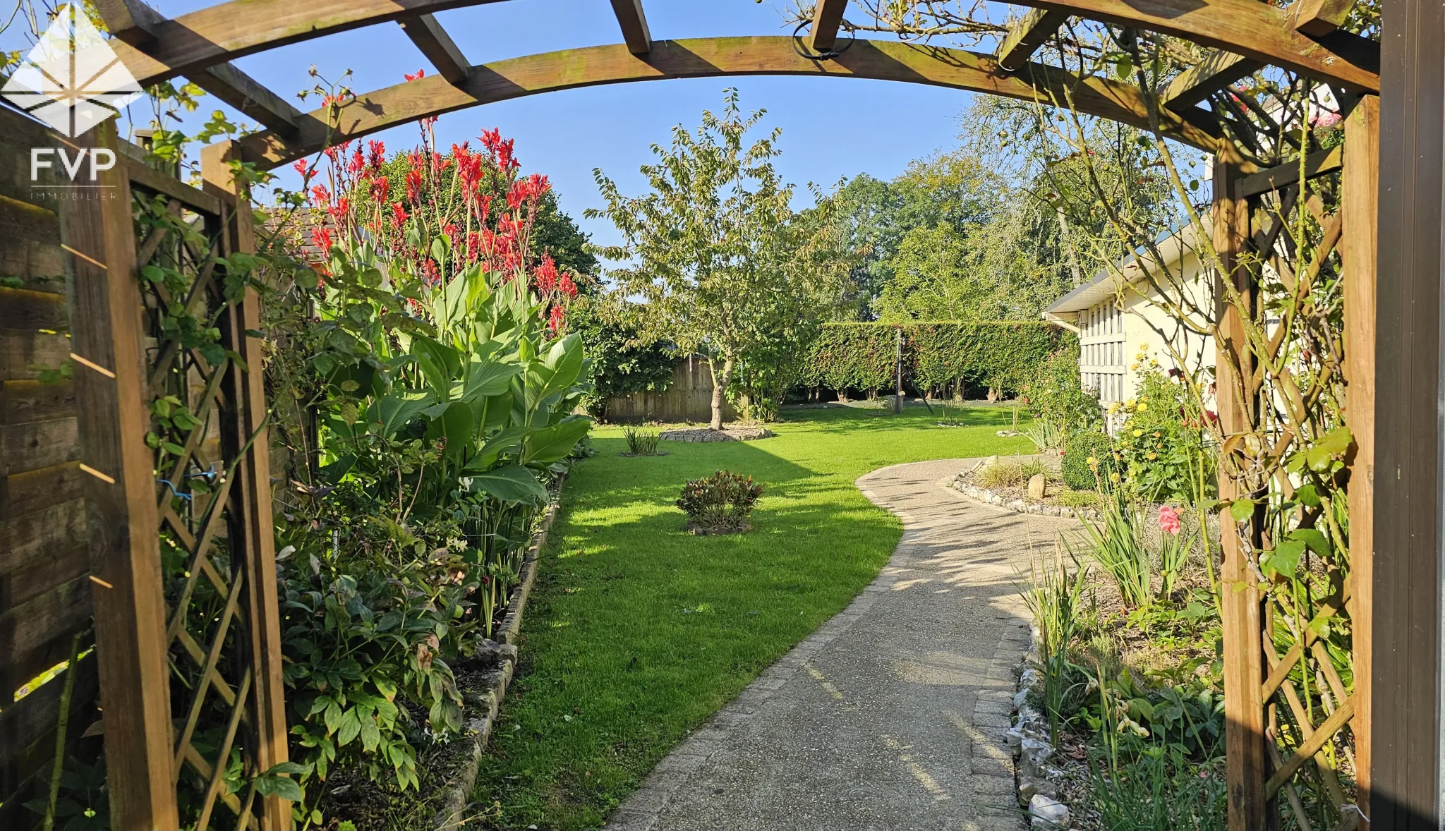 Maison de plain-pied à vendre à Offranville, 2 chambres 