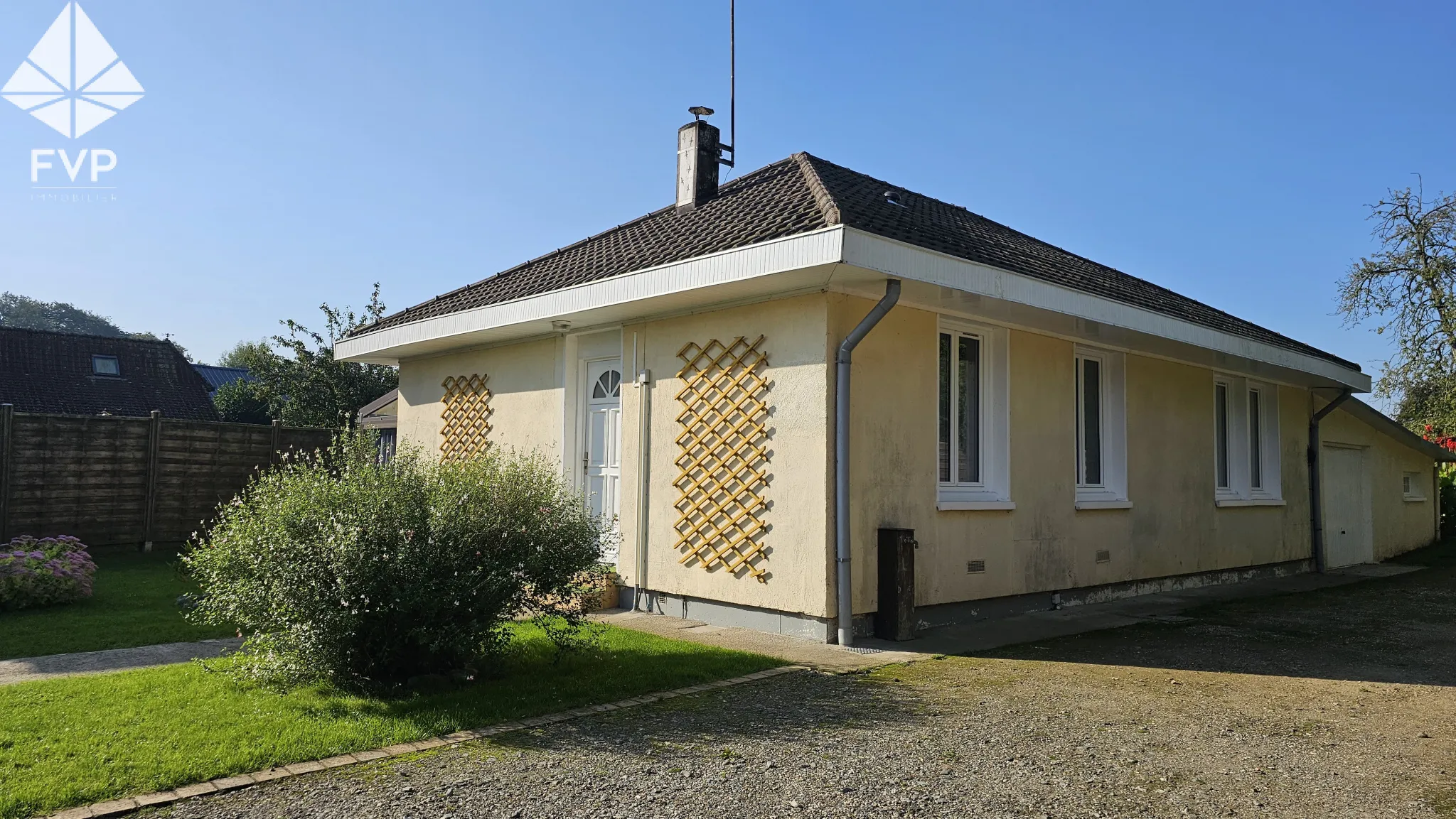 Maison de plain-pied à vendre à Offranville, 2 chambres 