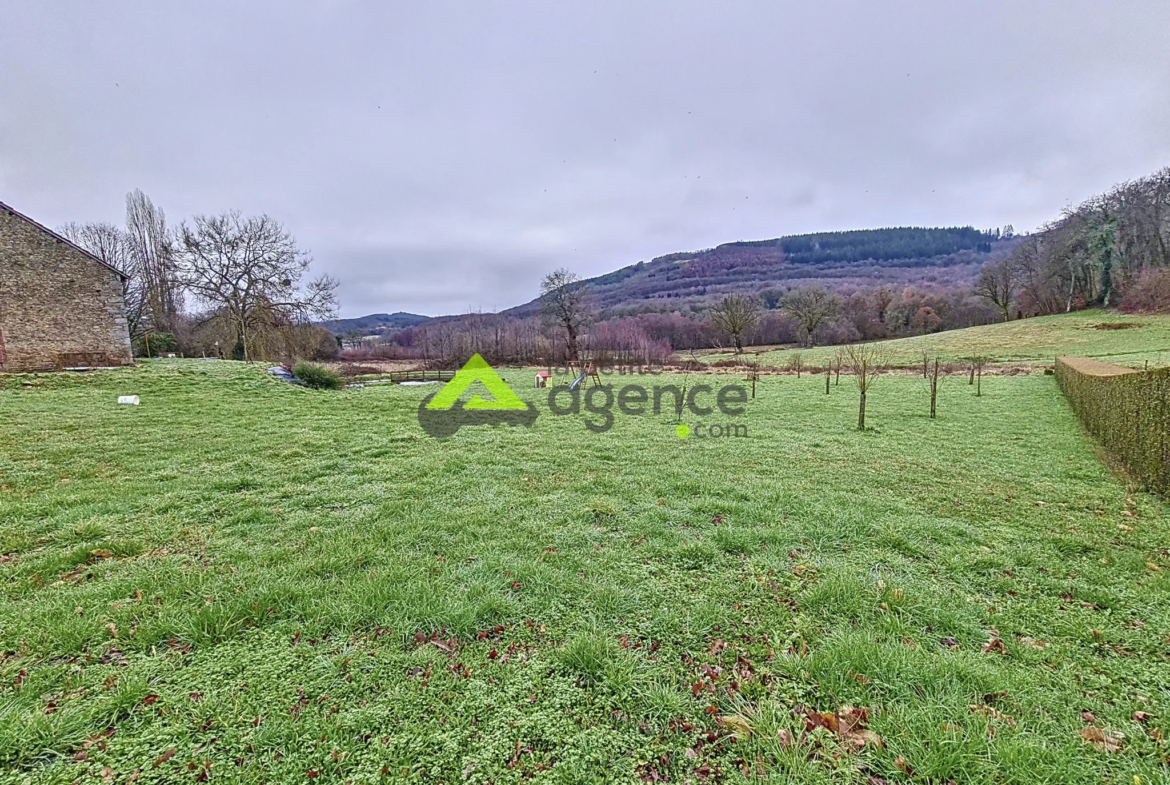 Terrain constructible de 1500 m² à Saint-Sulpice-le-Guérétois à vendre 