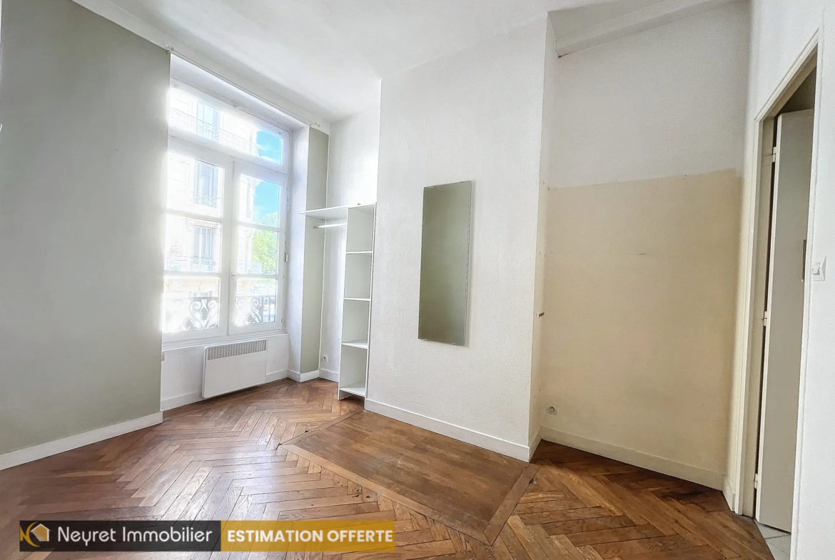 Vente Appartement T2 Charme Ancien avec Balcon à Lyon 2 