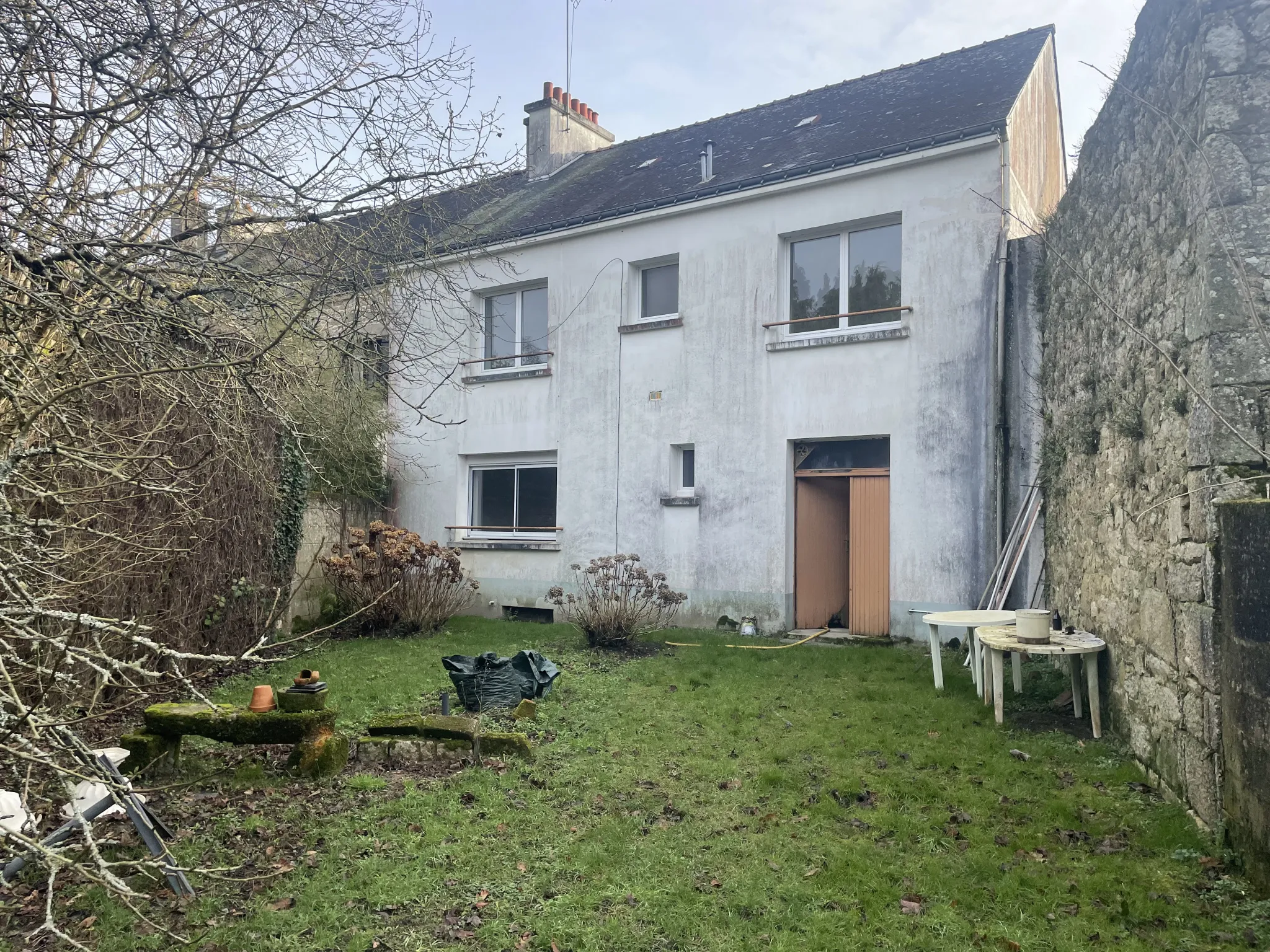 Maison de Bourg à Bieuzy - 4 chambres, garage et grenier 