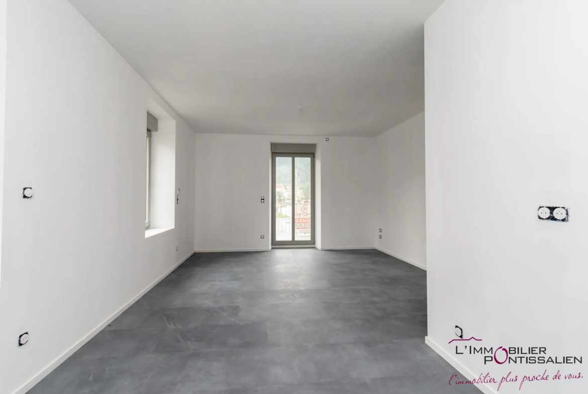 Appartement neuf de type 2 à La Cluse et Mijoux avec jardin 