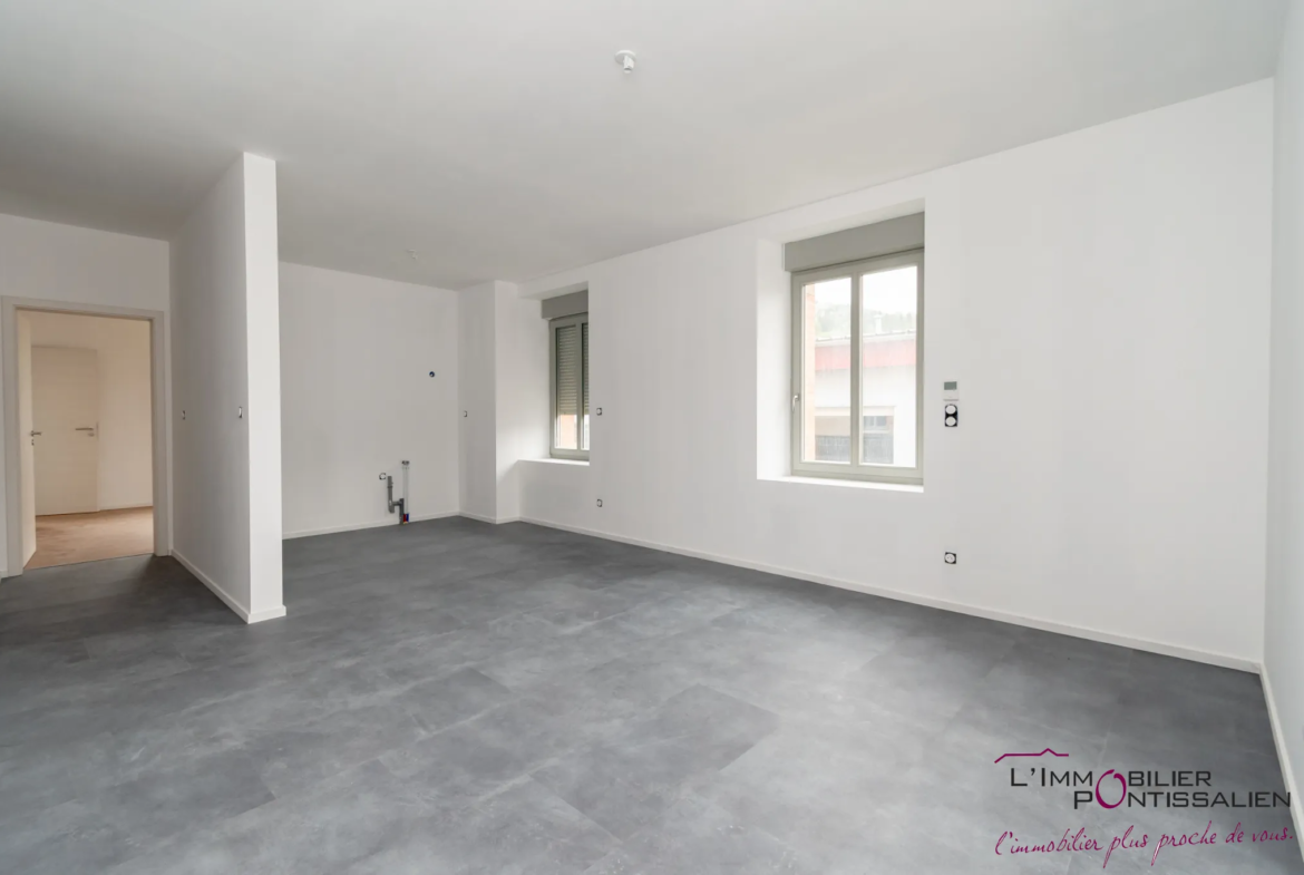 Appartement neuf de type 2 à La Cluse et Mijoux avec jardin 