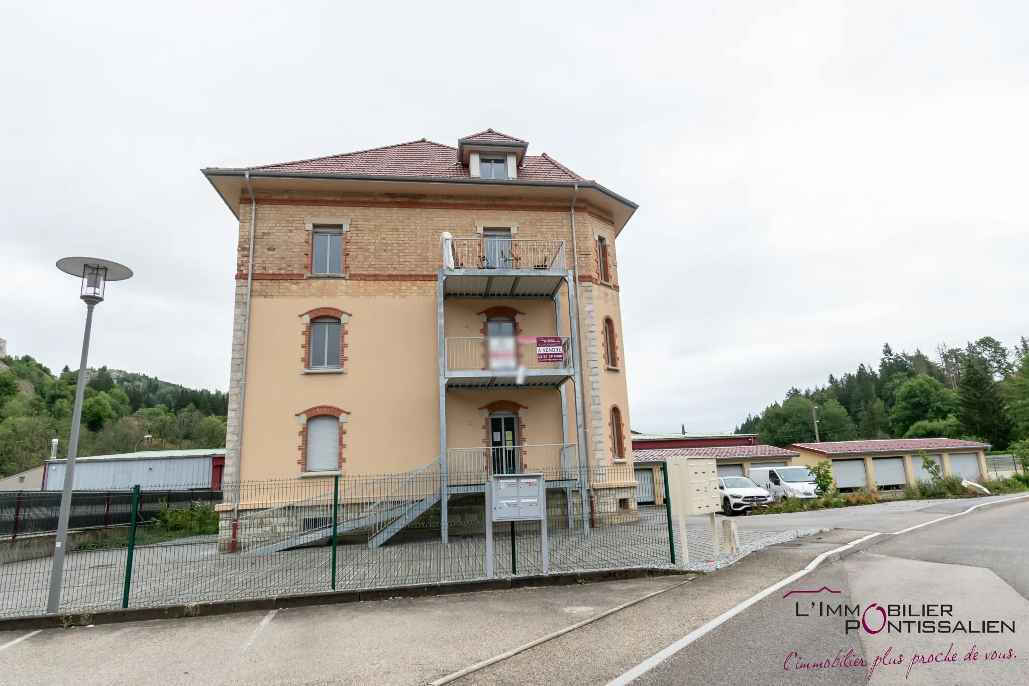 Appartement neuf de type 2 à La Cluse et Mijoux avec jardin 