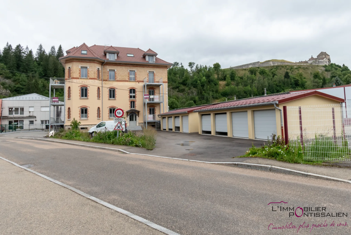 Appartement neuf de type 2 à La Cluse et Mijoux avec jardin 