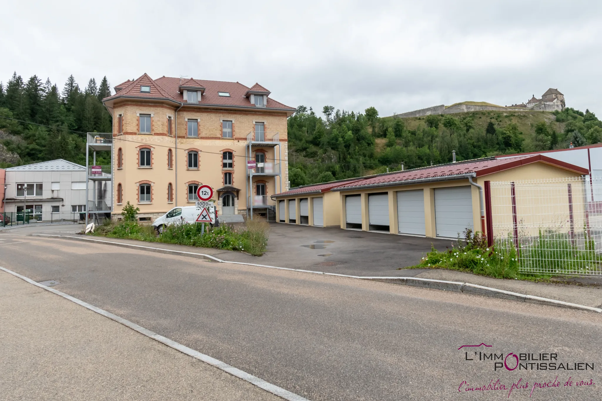 Appartement neuf de type 2 à La Cluse et Mijoux avec jardin 