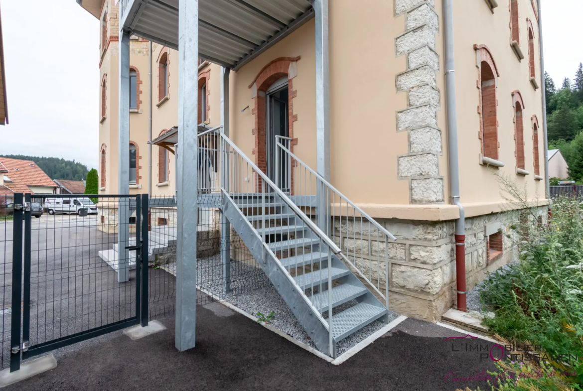 Appartement neuf de type 2 à La Cluse et Mijoux avec jardin 