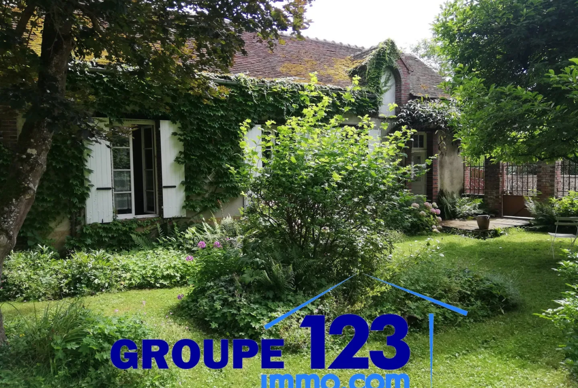 Vente de 2 maisons avec jardin à La Ferté-Loupière 