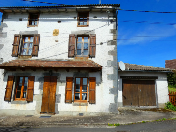 Maison en Pierre à Aurillac - 4 Chambres sur Terrain Arboré