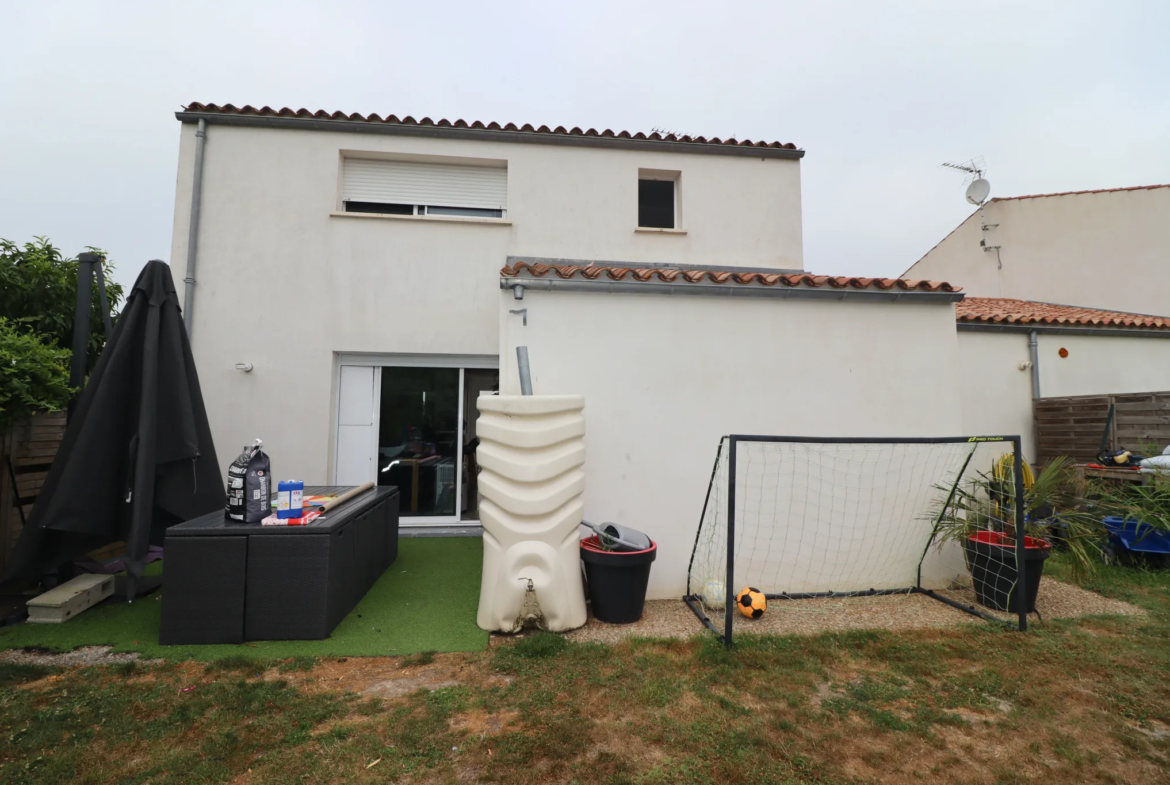 Pavillon 120 m2 à vendre à Arces, près de Cozes 