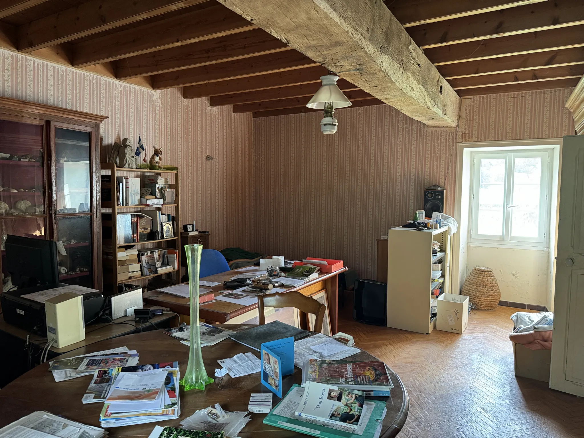 Maison en pierres à rénover à Sainte-Hermine avec potentiel 