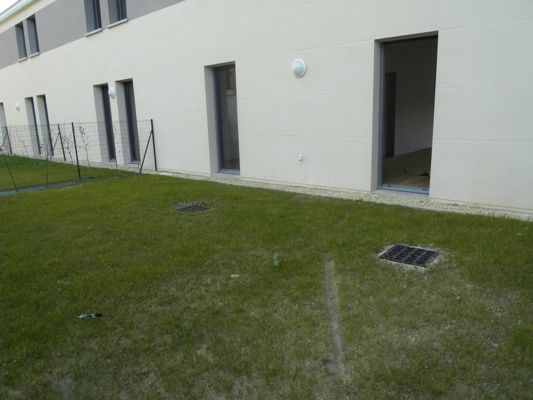 Appartement Type 3 avec Jardin et Parking à Reims 