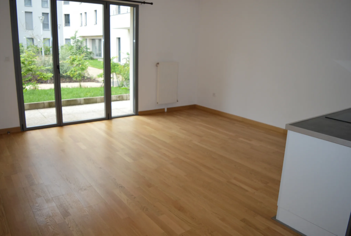 Appartement Type 3 avec Jardin et Parking à Reims 