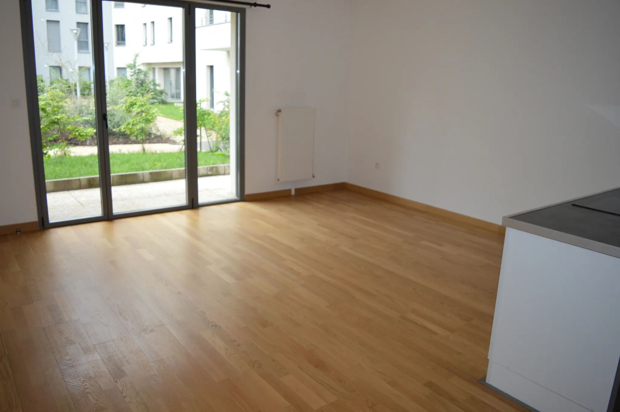 Appartement Type 3 avec Jardin et Parking à Reims 