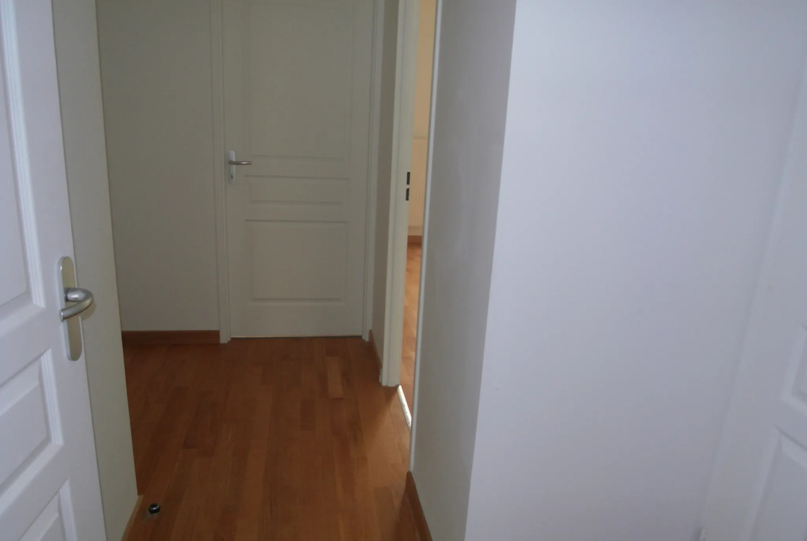 Appartement Type 3 avec Jardin et Parking à Reims 