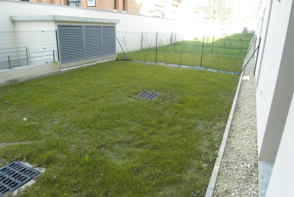 Appartement Type 3 avec Jardin et Parking à Reims 