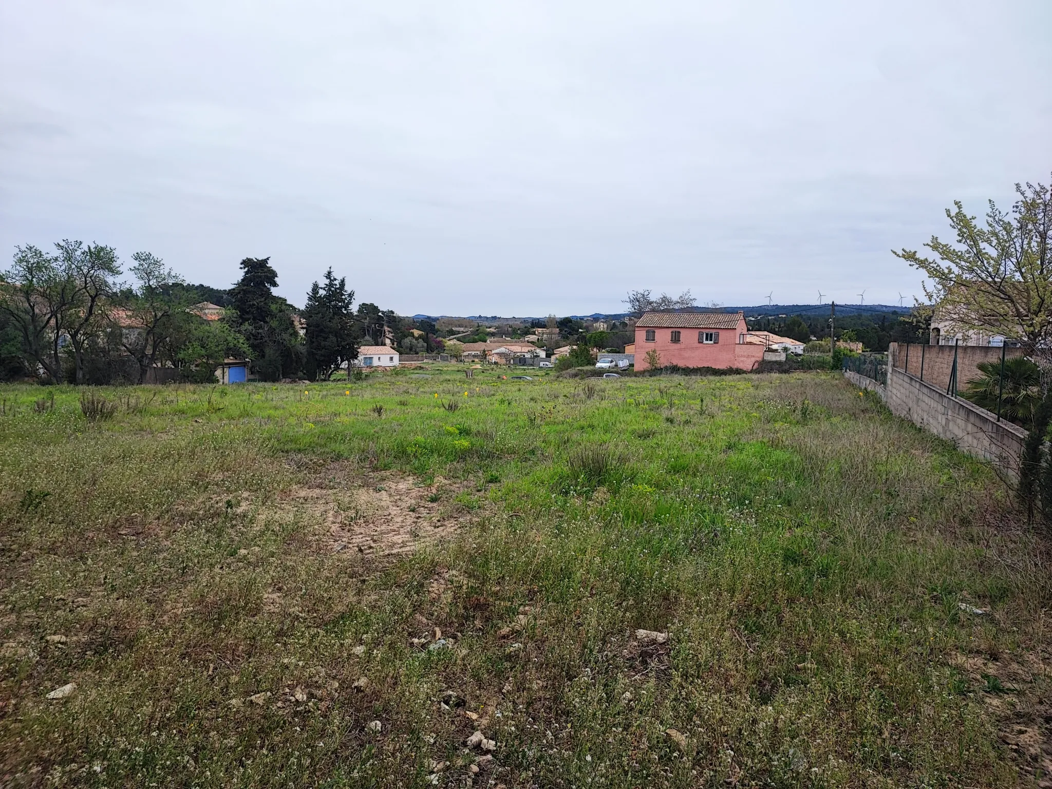 Terrain constructible de 829 m² à Castelnau d'Aude 