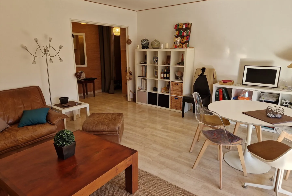 T4 de 89 m² avec Terrasse Sud et Parking à Toulon Est 