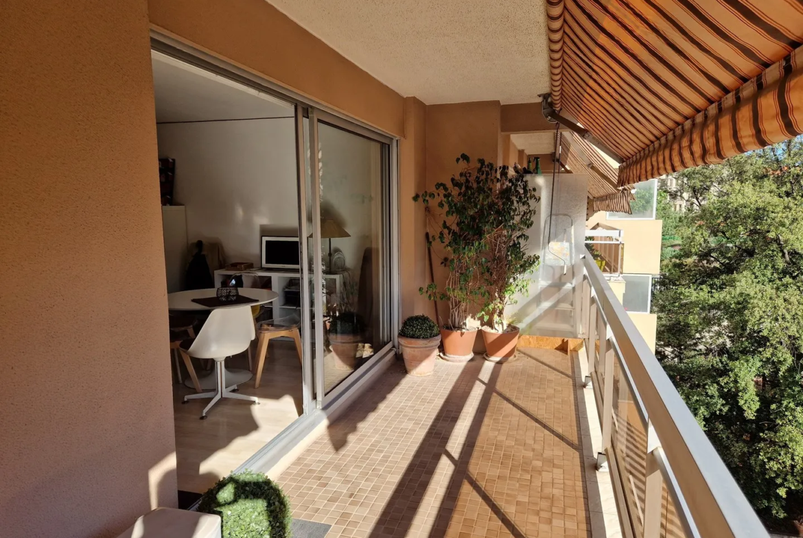 T4 de 89 m² avec Terrasse Sud et Parking à Toulon Est 