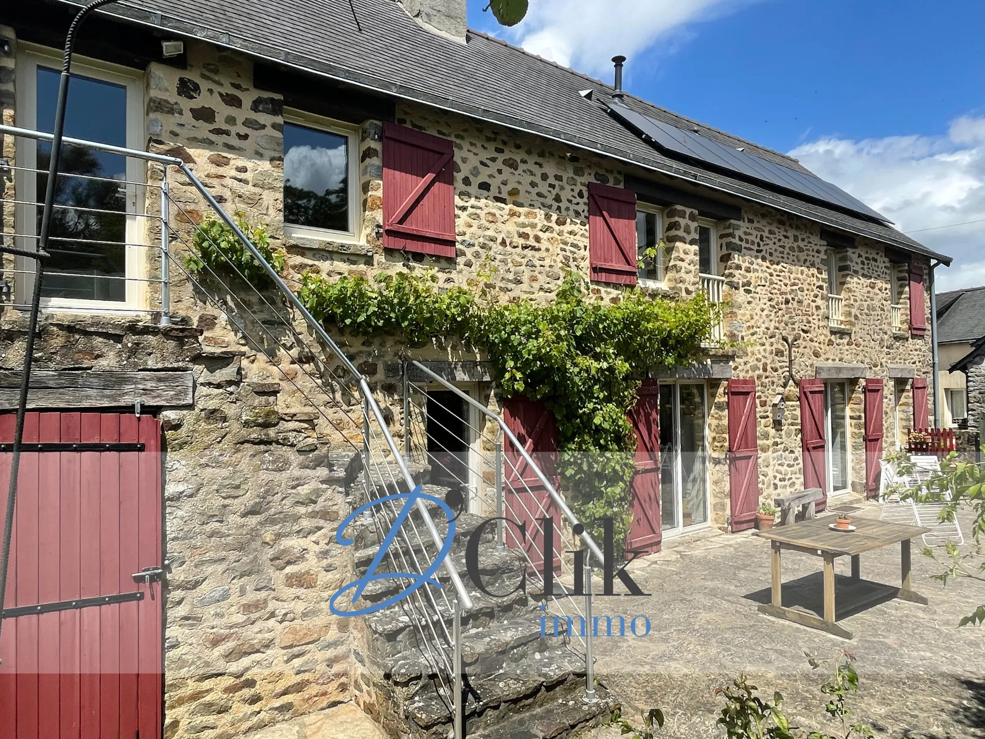 À vendre : Longère de charme à St Germain le Fouilloux 