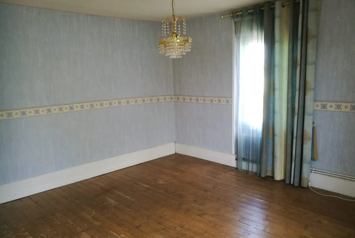 Maison spacieuse de 109 m² à Courtomer – 3 chambres 