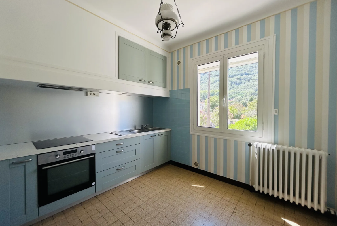 Maison familiale F5 à vendre à Arles sur Tech avec vues sur les montagnes 