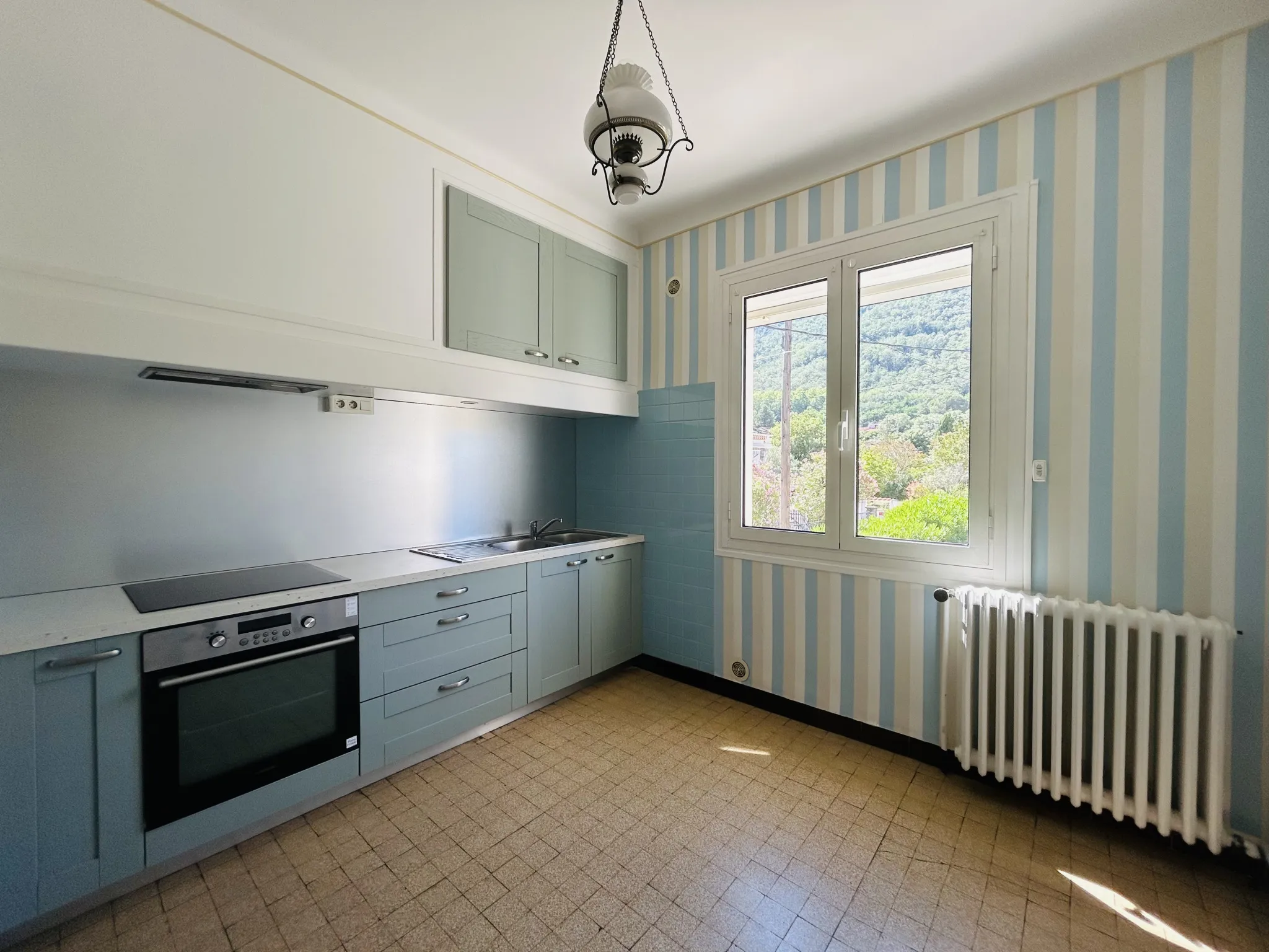 Maison familiale F5 à vendre à Arles sur Tech avec vues sur les montagnes 