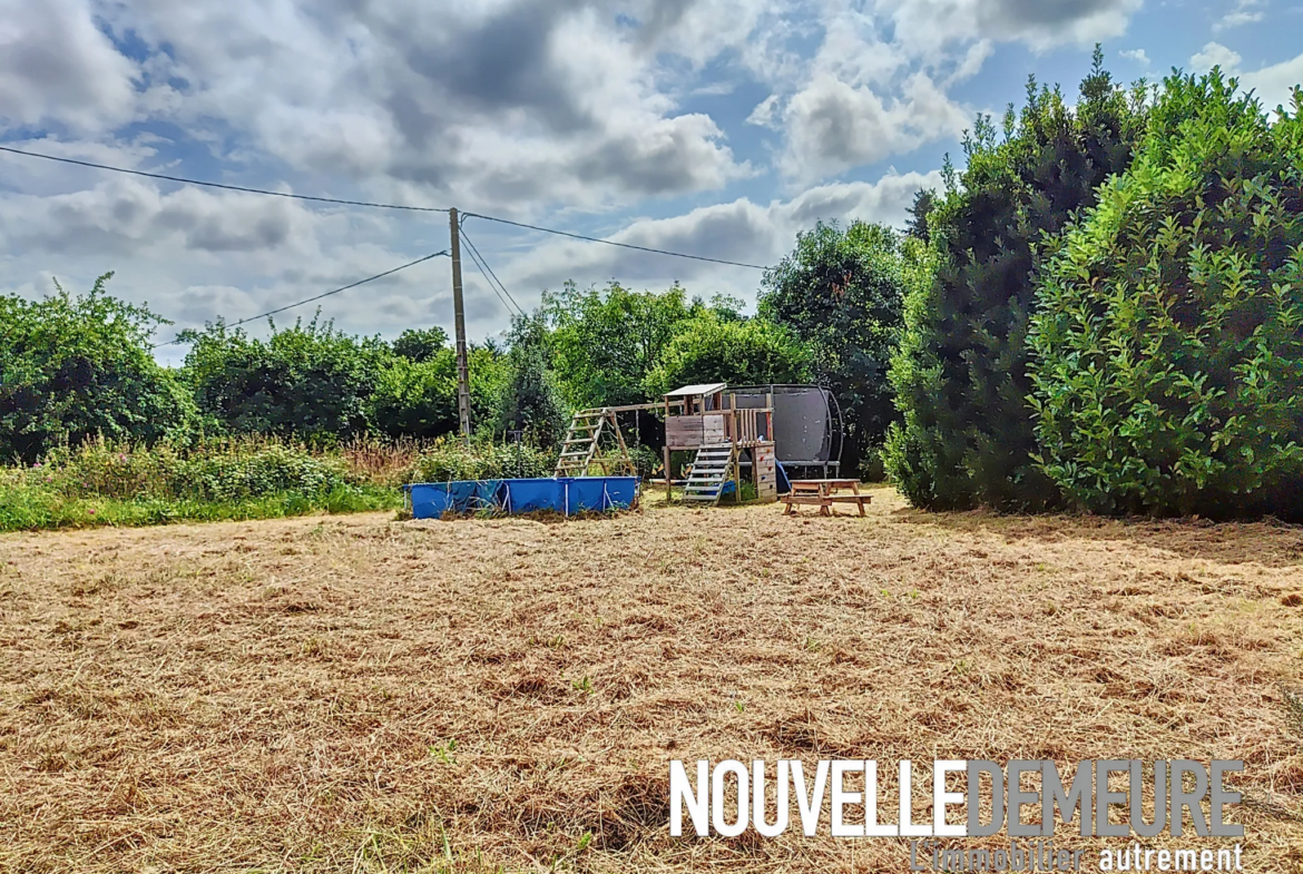 À vendre : Longère spacieuse à Saint Etienne en Cogles - 3 chambres 