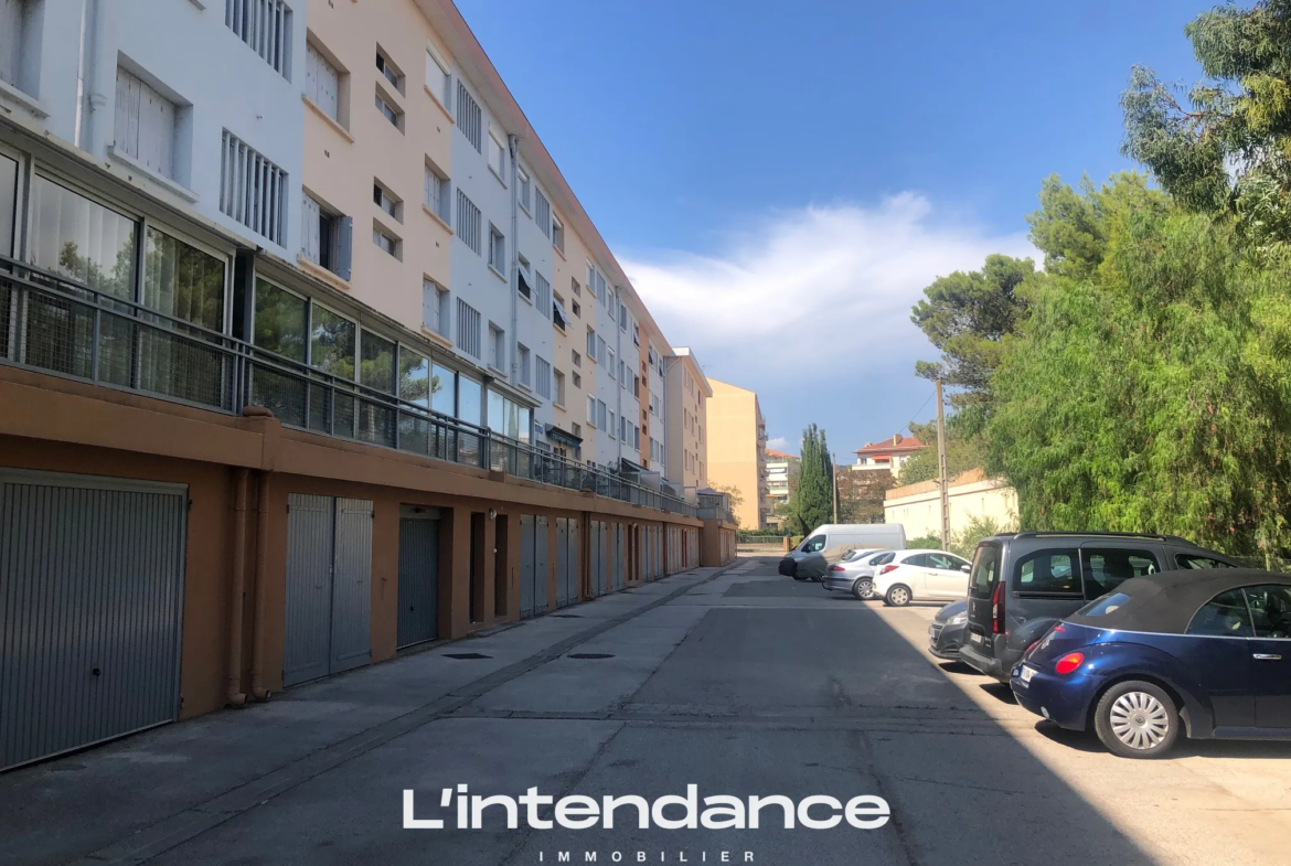 Vente Appartement 4 pièces à Hyères - Près du Centre-Ville 