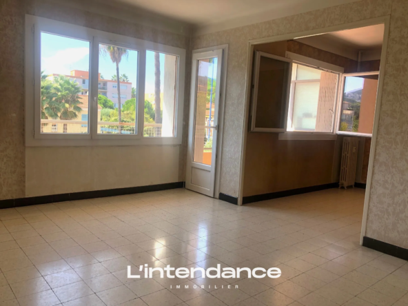 Vente Appartement 4 pièces à Hyères - Près du Centre-Ville