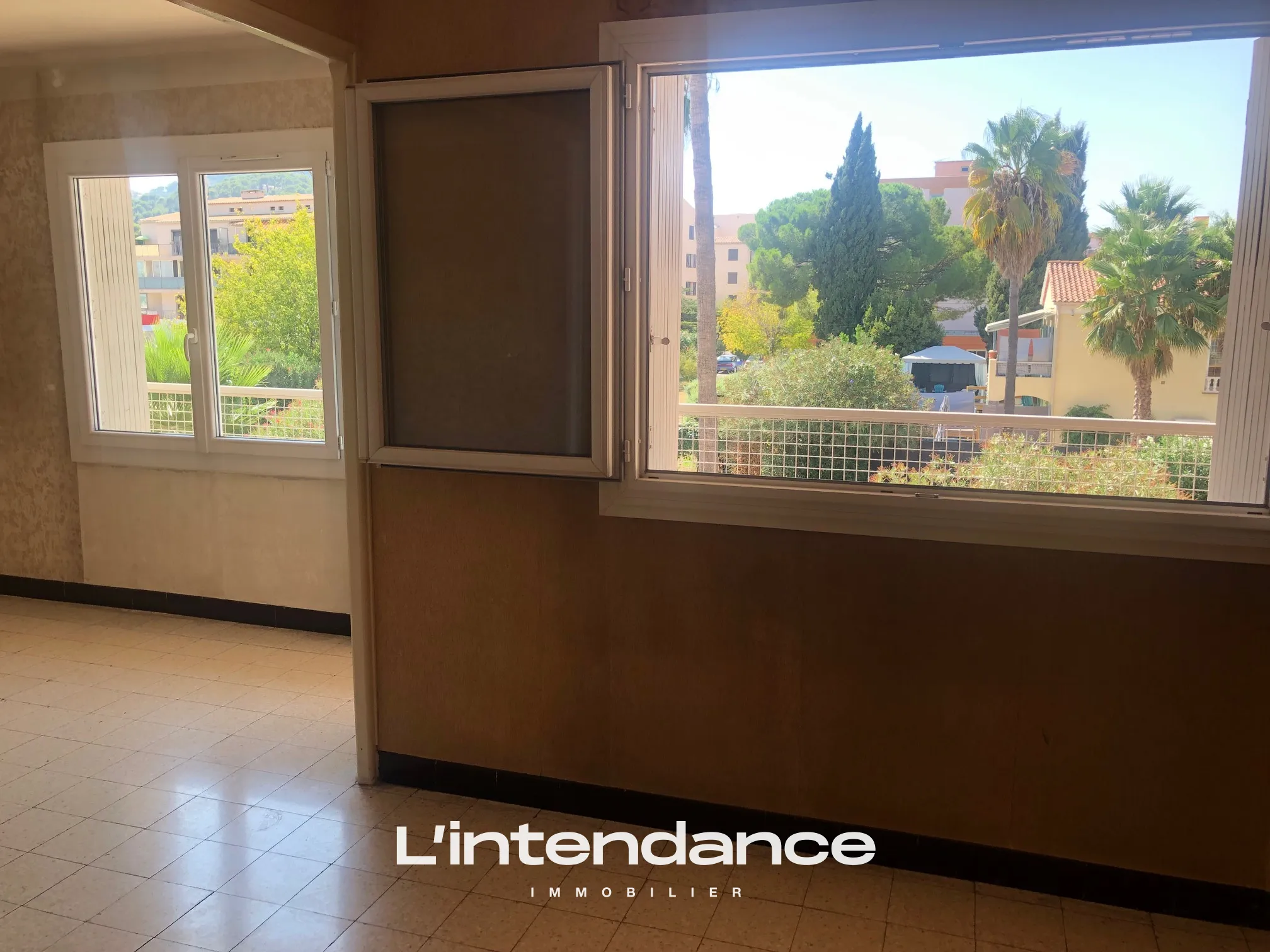 Vente Appartement 4 pièces à Hyères - Près du Centre-Ville 