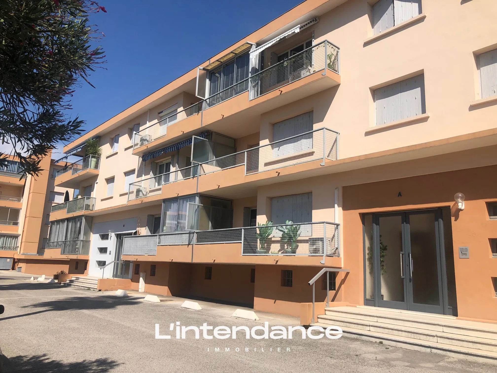 Vente Appartement 4 pièces à Hyères - Près du Centre-Ville 