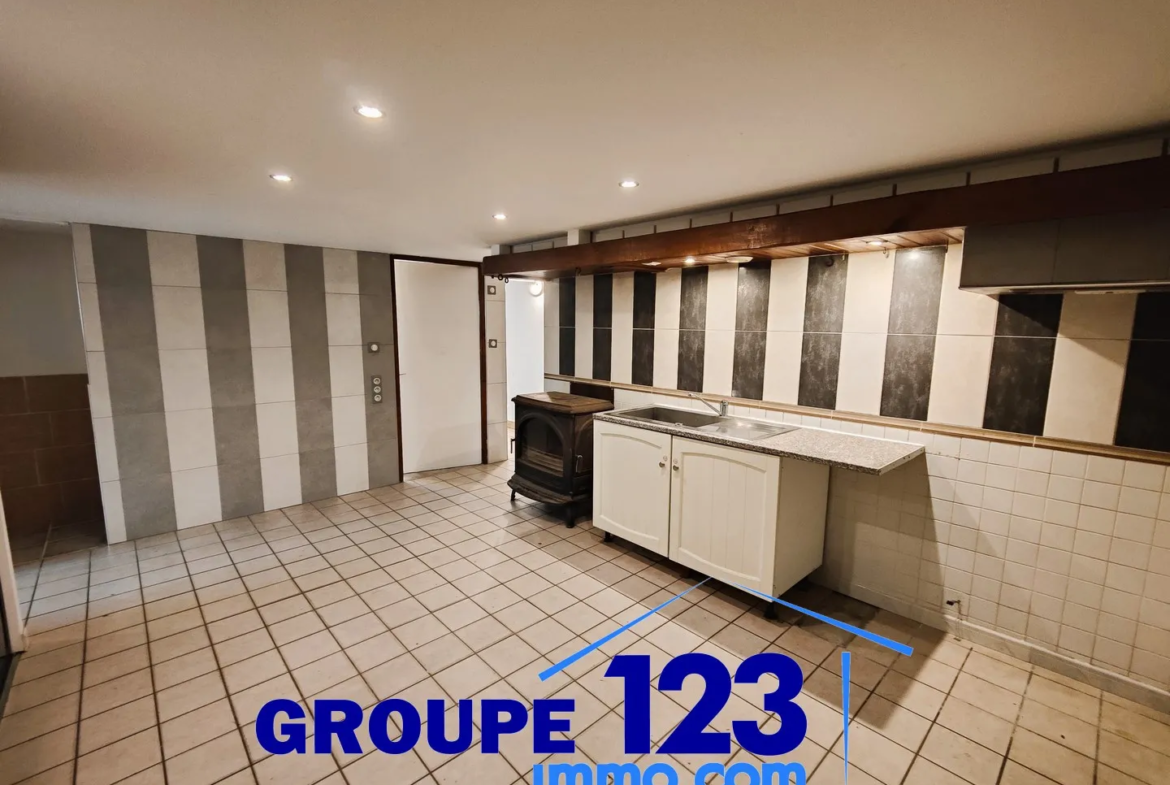 Pavillon de 118 m² à Migennes - 3 chambres et potentiel d'aménagement 