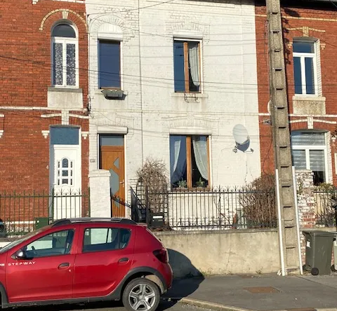 Maison à vendre à Maubeuge – 4 chambres, agréable espace extérieur