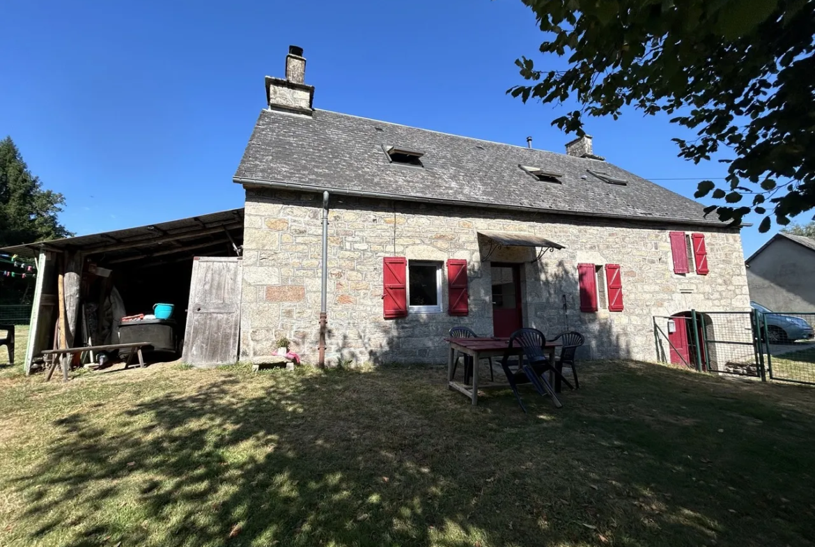 Maison à Grandsaigne en Corrèze - Rénovée avec Grand Terrain 