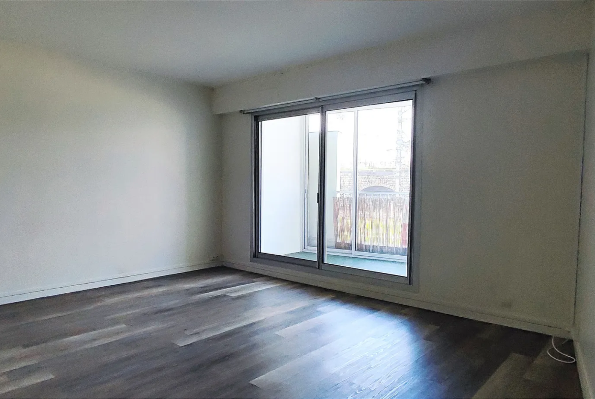 Studio de 30,8 m² à vendre à Paris - Quartier DUGOMMIER 