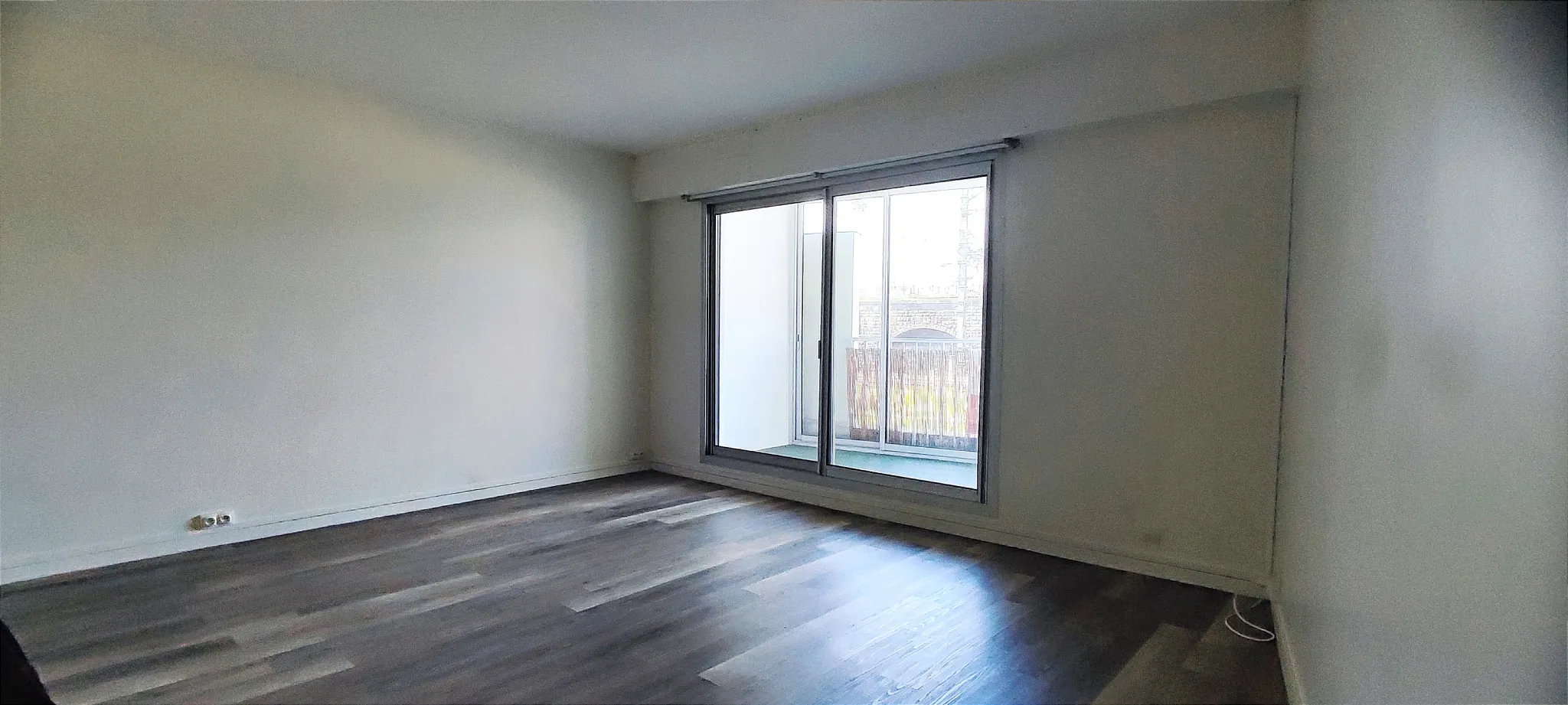 Studio de 30,8 m² à vendre à Paris - Quartier DUGOMMIER 