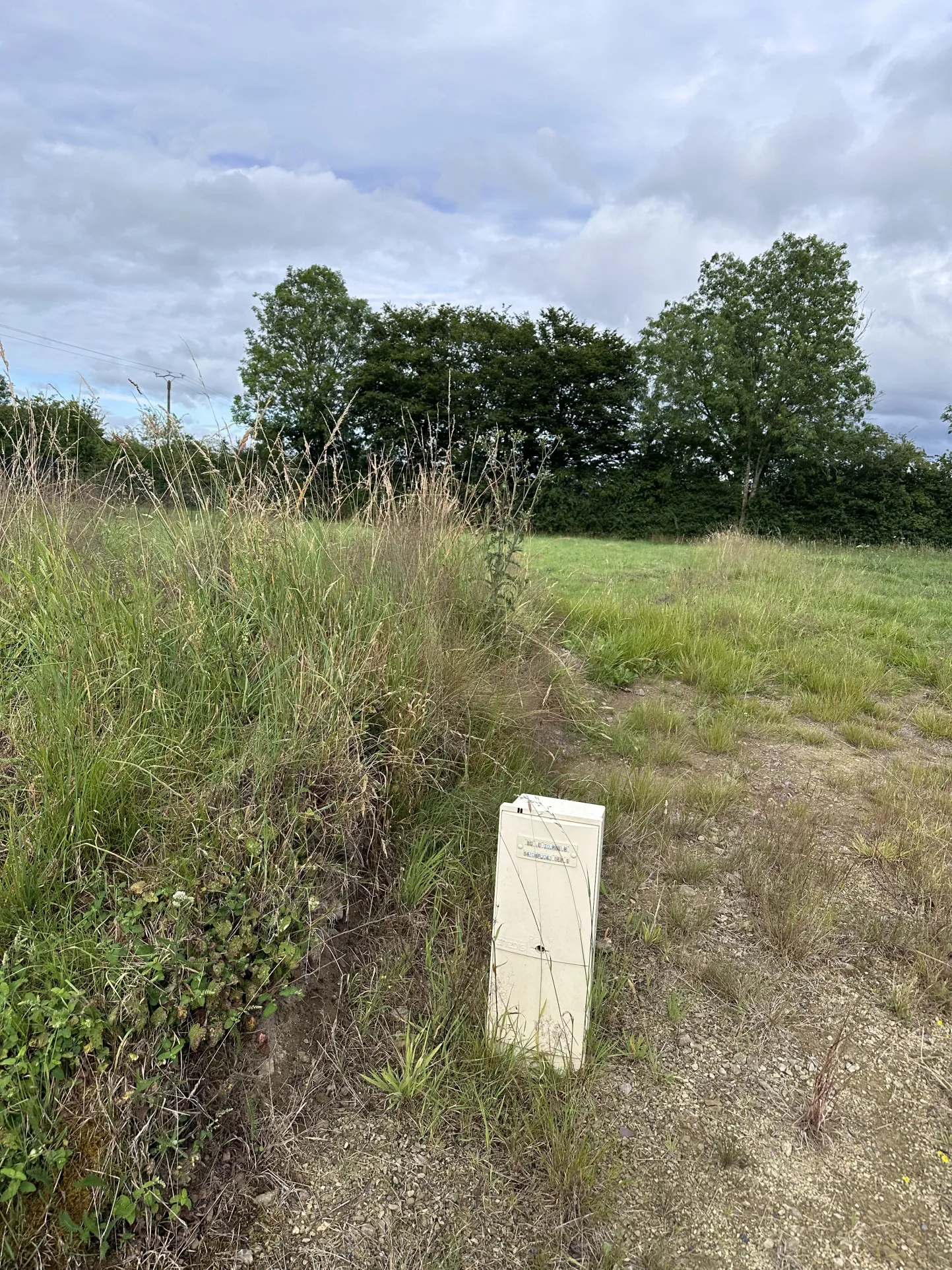 Terrain viabilisé de 884 m² sur Le Tourneur, Souleuvre-en-Bocage 