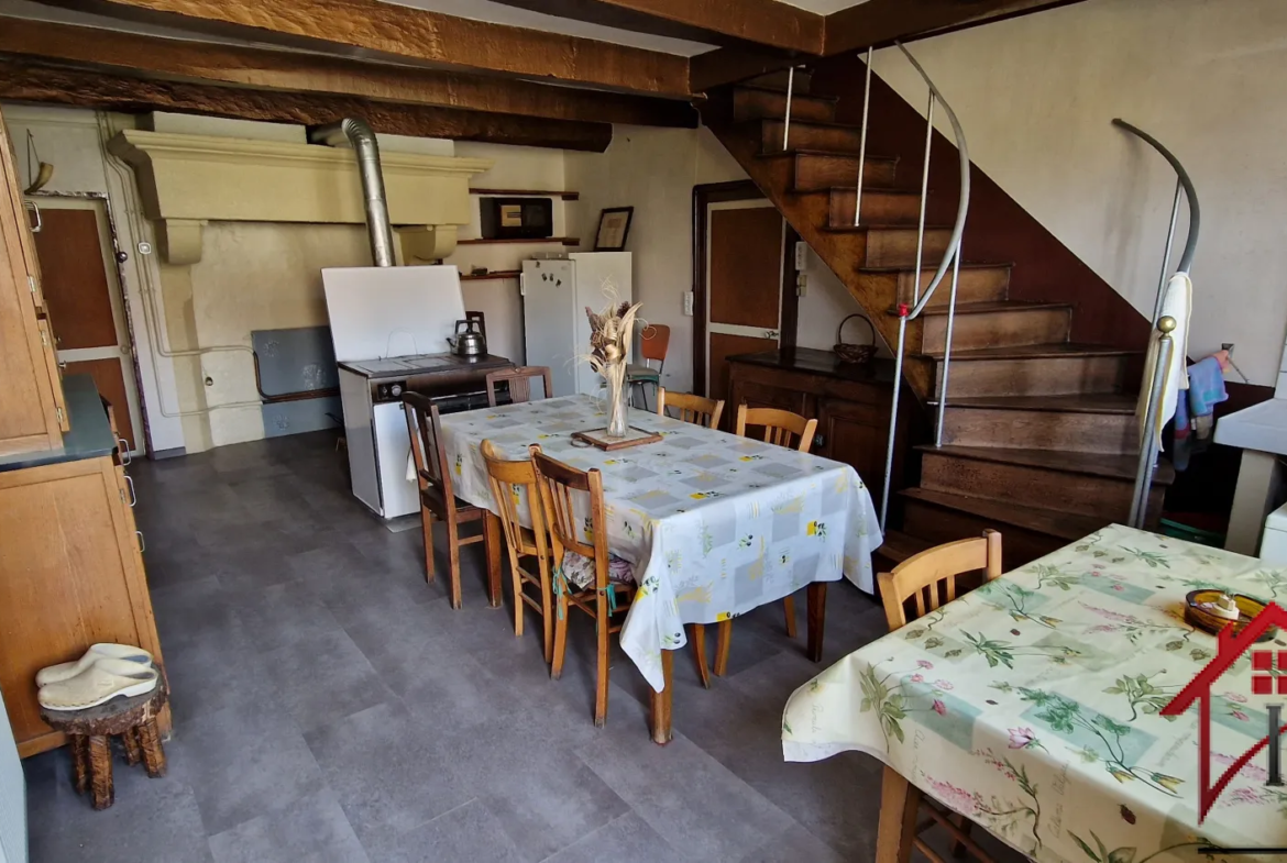 À vendre : Maison de caractère avec jardin à Soyers - 55 000 euros 