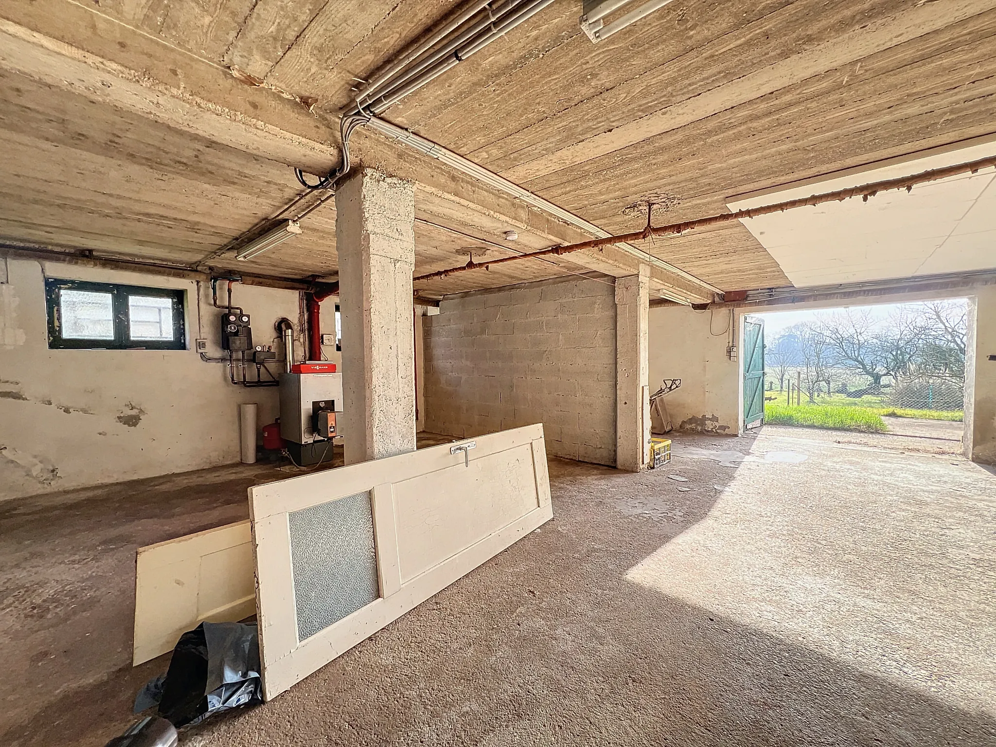 Maison à rénover avec fort potentiel à St Bernard 