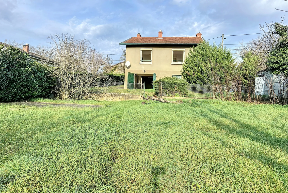 Maison à rénover avec fort potentiel à St Bernard 