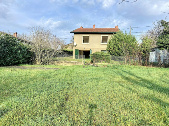 Maison à rénover avec fort potentiel à St Bernard