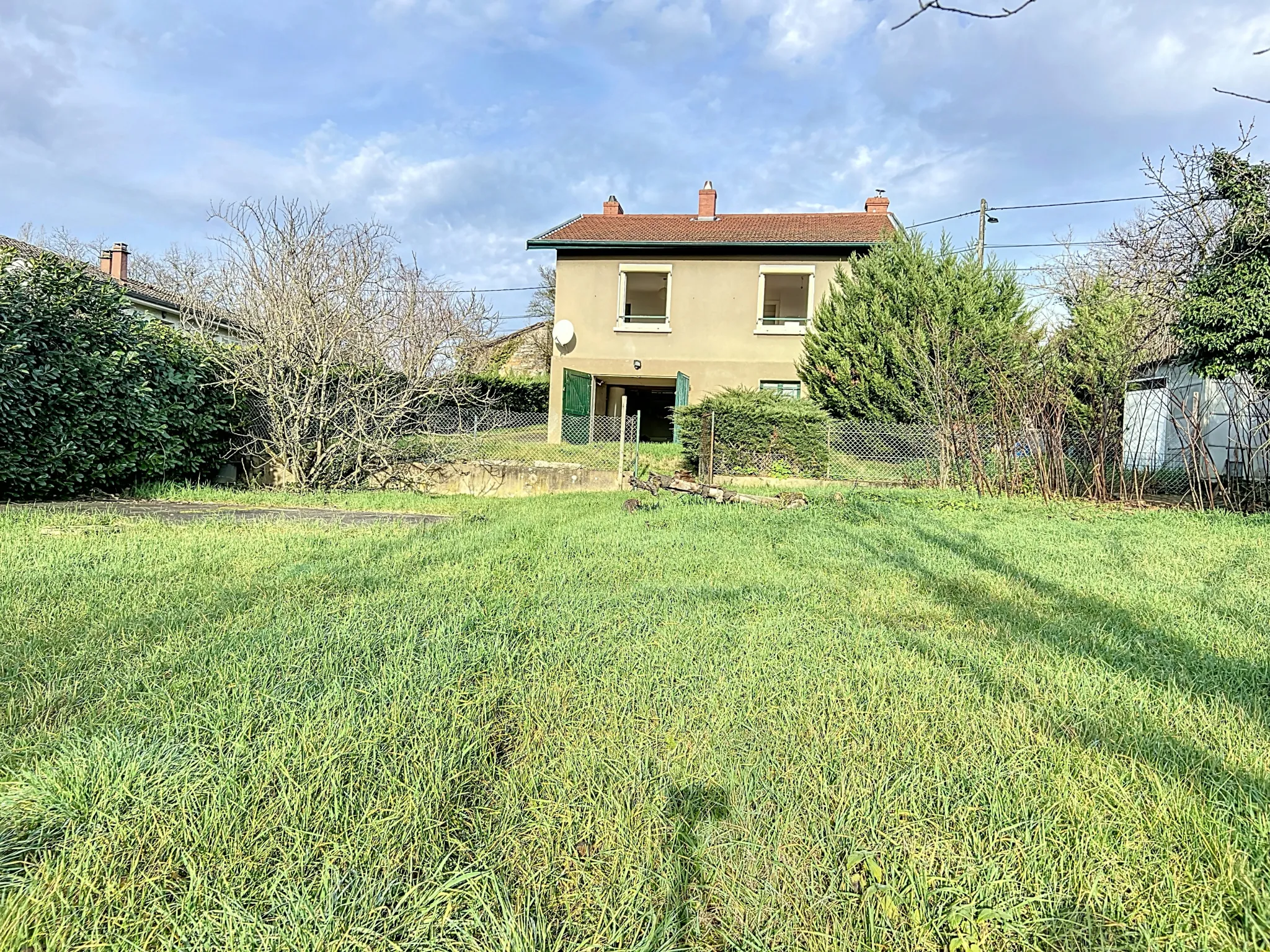 Maison à rénover avec fort potentiel à St Bernard 